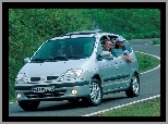 Srebrny, Renault Scenic