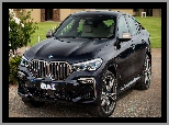 BMW X6 M50i